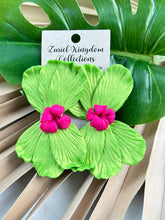 Load image into Gallery viewer, Hibiscus Statement Earring