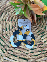 Load image into Gallery viewer, Zuriel Jumbo Hoop