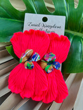 Load image into Gallery viewer, Hibiscus Statement Earring