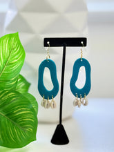 Load image into Gallery viewer, Irie Cowry Shell Dangles