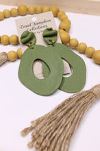 Load image into Gallery viewer, Urban Expression Dangle