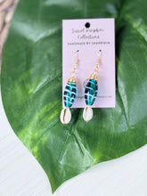 Load image into Gallery viewer, Beaded Cowrie Shell Dangle

