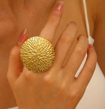 Load image into Gallery viewer, Be Bold Statement Ring
