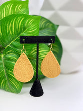 Load image into Gallery viewer, Leaf Polymer Clay Hypo-Allergenic Fish Hook Earrings

