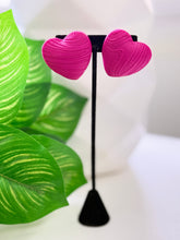 Load image into Gallery viewer, Heart Puff Button
